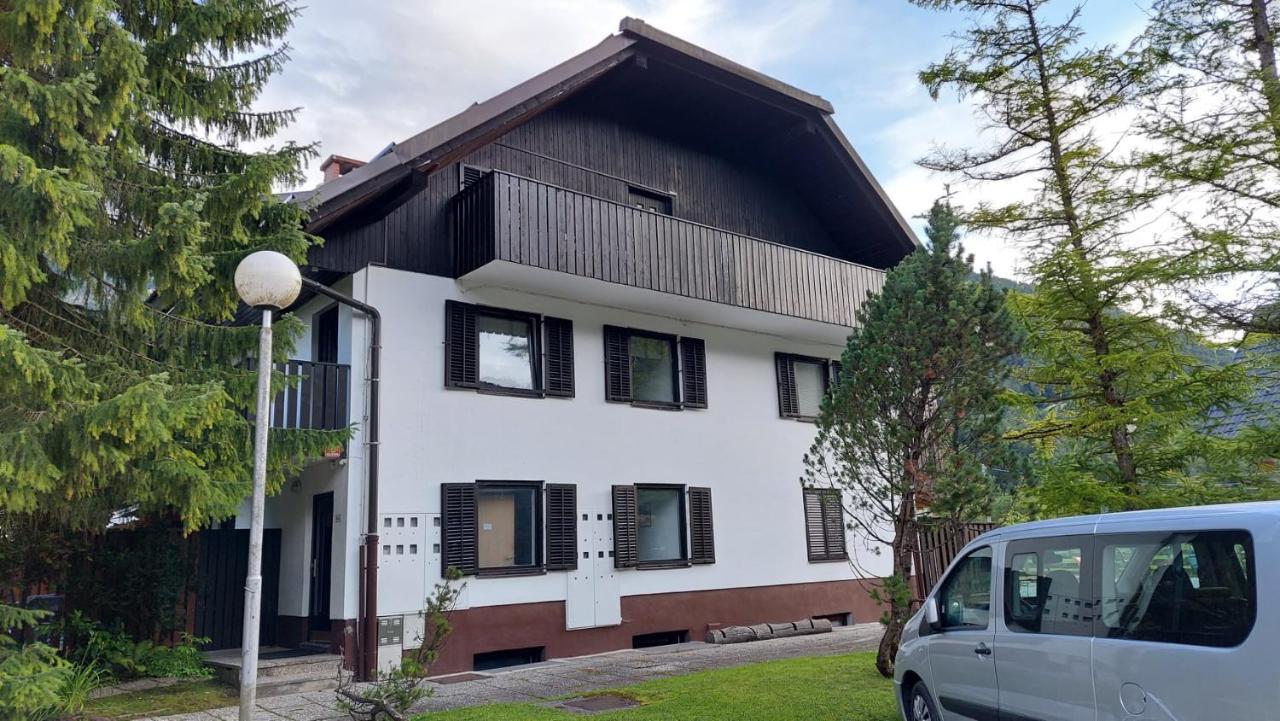 Apartma Marjetica Gozd Martuljek Exteriér fotografie